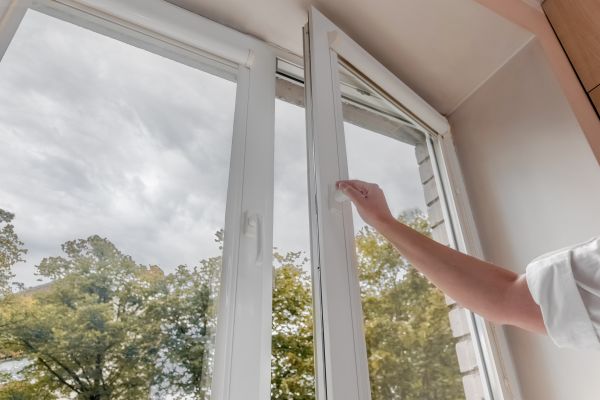 Cost of Vinyl Window Repair in Troy