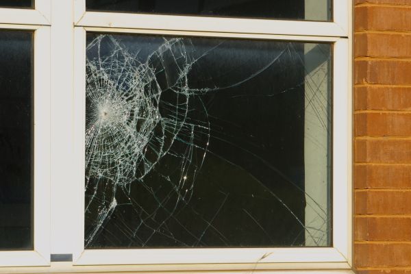 Cost of Window Crack Repair in Troy