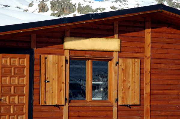 Cost of Cabin Window Repair in Troy